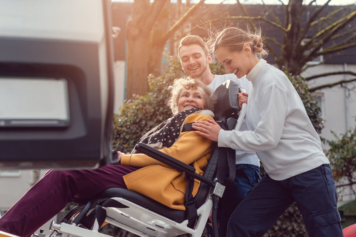 Why You Should Use Wheelchair Transportation Services When You Travel