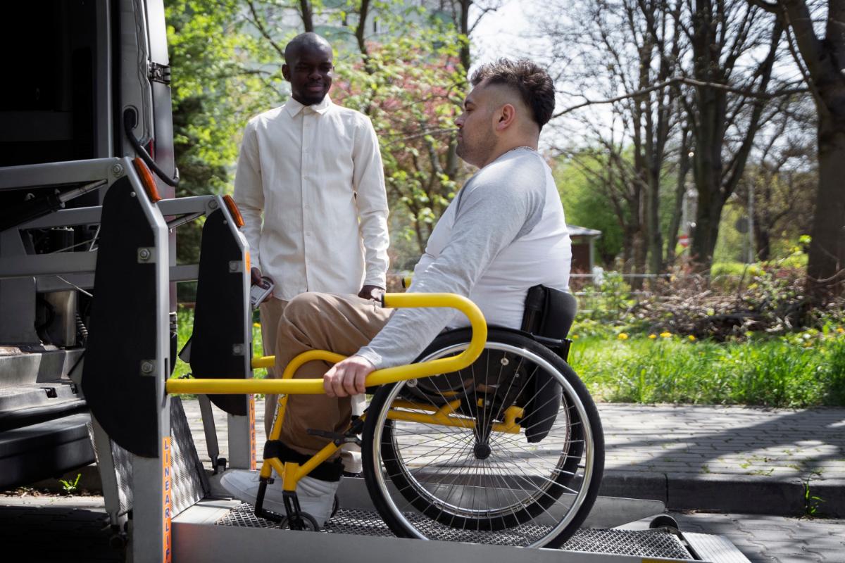 6 Reasons to Use a Wheelchair Transportation Service