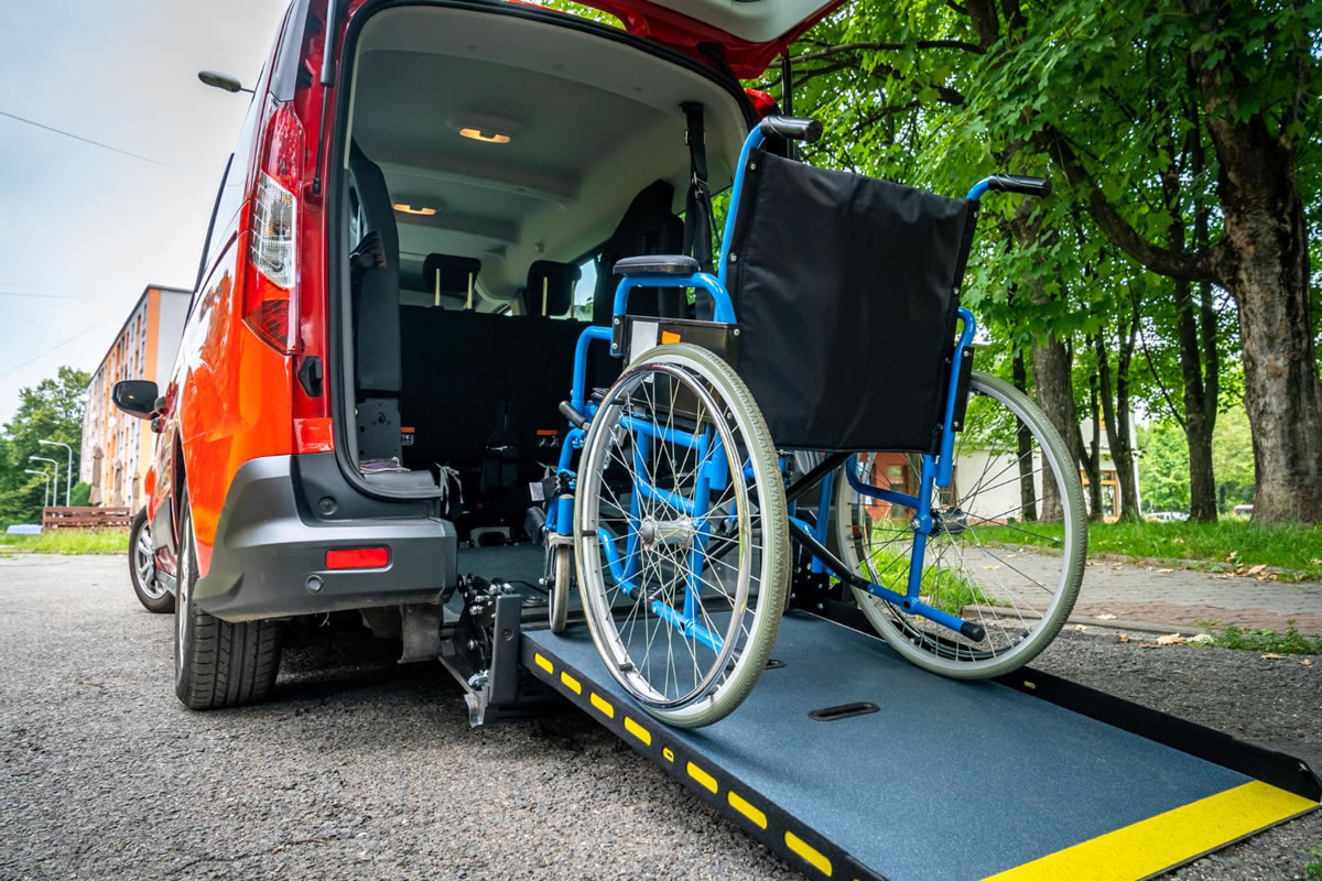 Five Qualities of Great Professional Drivers for Wheelchair Services