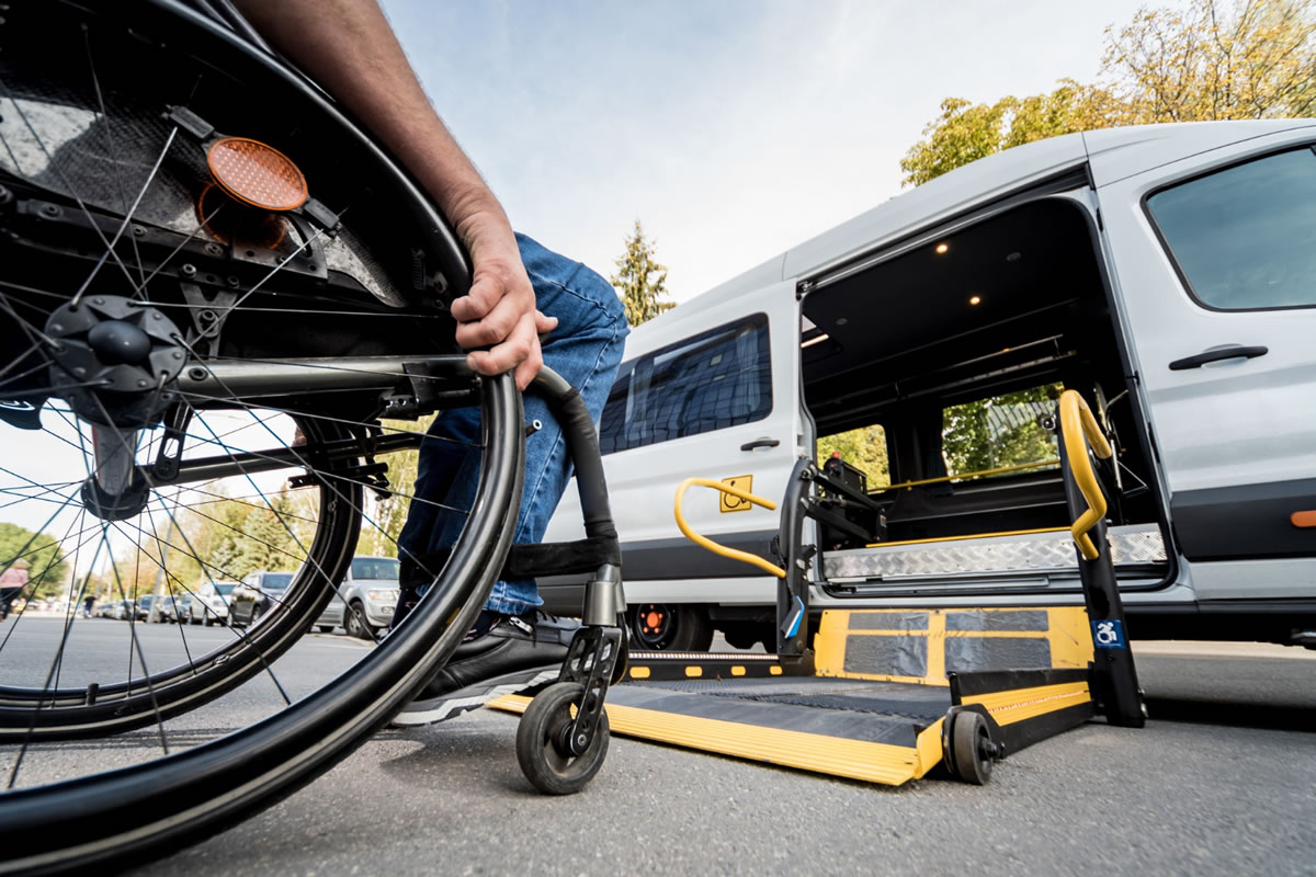 6 Benefits of Hiring Wheelchair Accessible Transportation