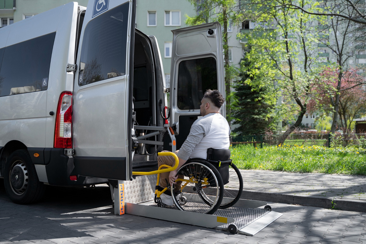 Safety Tips for Loading and Unloading Wheelchair Transportation Services